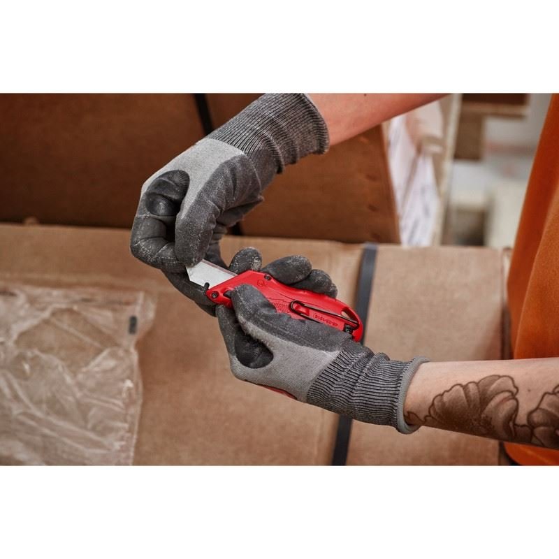 Milwaukee 48 - 22 - 1516 Compact Side Slide Utility Knife - Mississauga Hardware Centre Inc