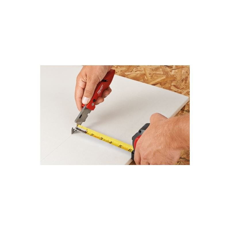 Milwaukee | 48 - 22 - 5516 16ft Tape Measure - Mississauga Hardware Centre IncMilwaukee48-22-5516