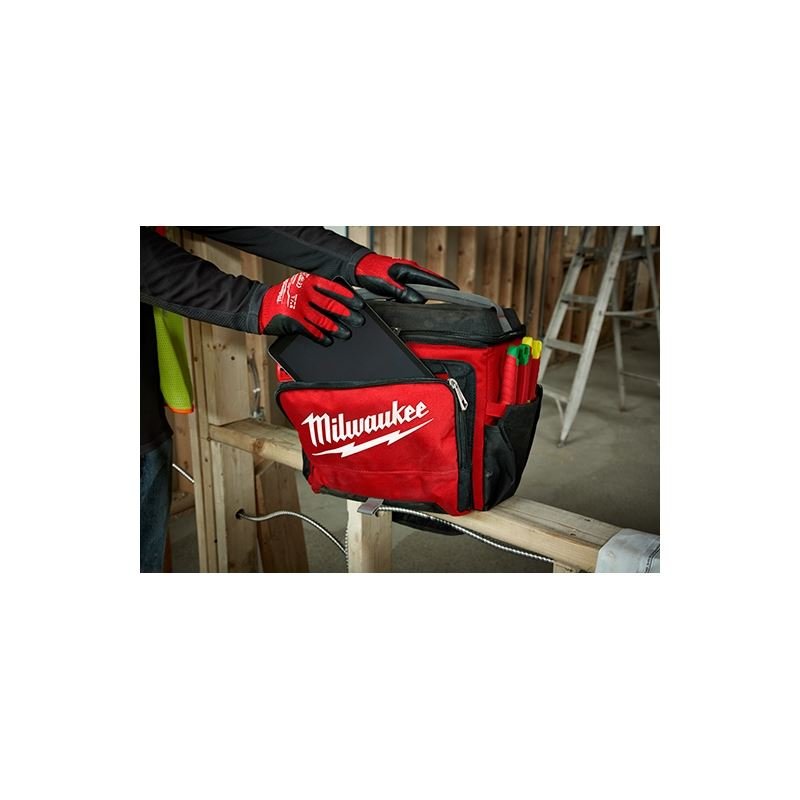 Milwaukee 48 - 22 - 8250 Jobsite Cooler - Mississauga Hardware Centre IncMilwaukee48-22-8250