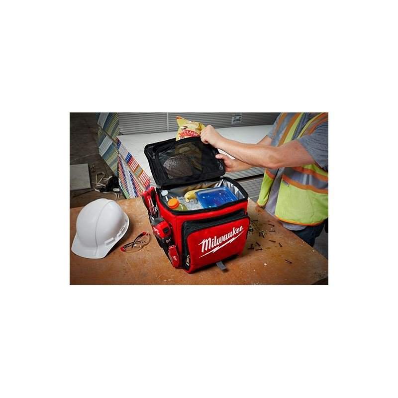 Milwaukee 48 - 22 - 8250 Jobsite Cooler - Mississauga Hardware Centre IncMilwaukee48-22-8250
