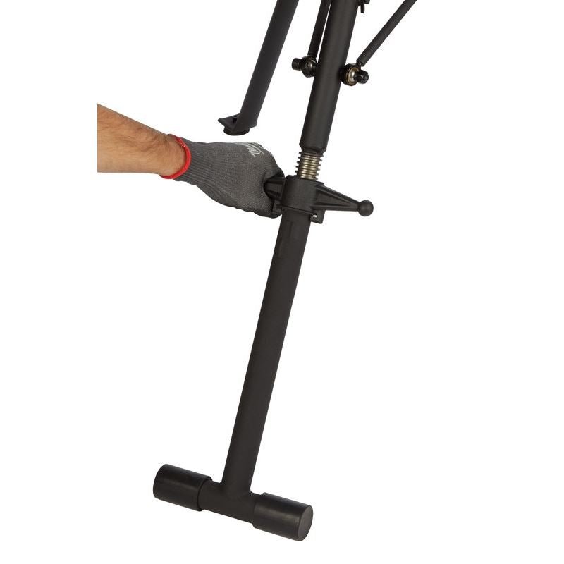 Milwaukee 48 - 22 - 8690 6 in Leveling Tripod Chain Vise - Mississauga Hardware Centre Inc