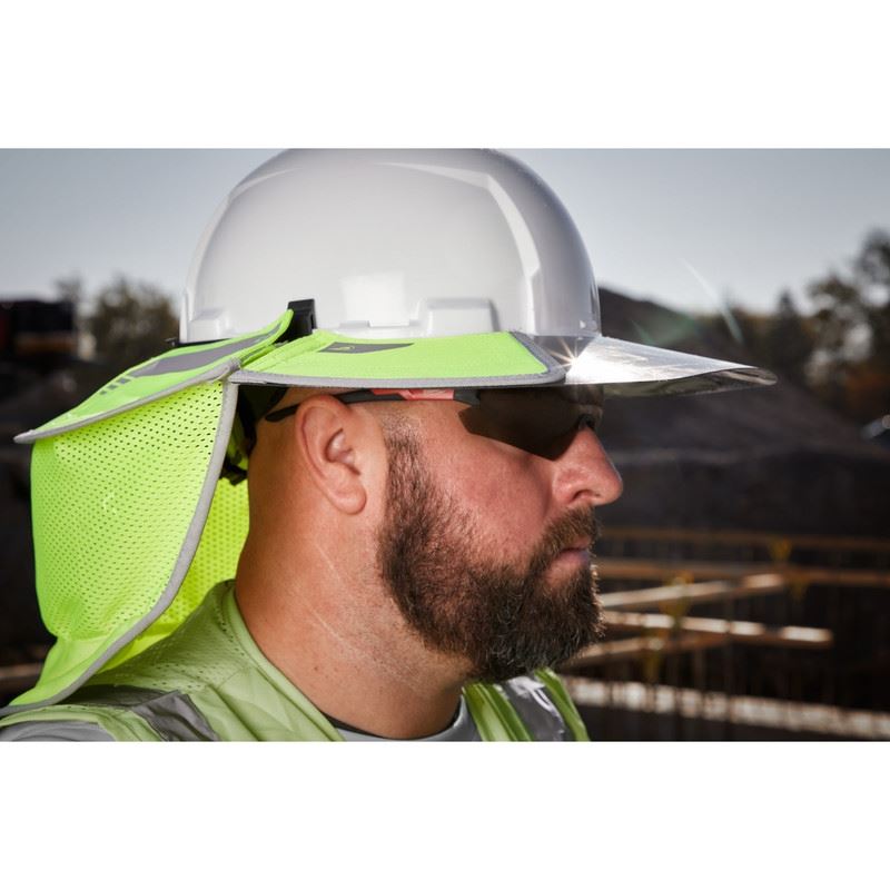 Milwaukee 48 - 73 - 1072 BOLT Sun Visor with Sunshade - Mississauga Hardware Centre Inc