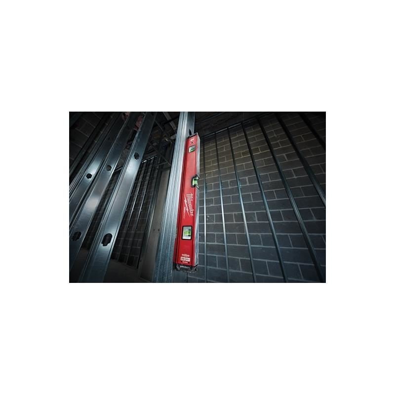 Milwaukee MLBXM24 24 inch REDSTICK Magnetic Box Level - Mississauga Hardware Centre IncMilwaukeeMLBXM24