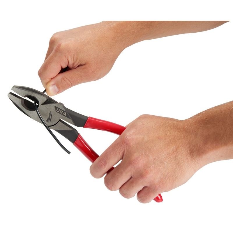 Milwaukee MT500 9in Linemans Dipped Grip Pliers (USA) - Mississauga Hardware Centre Inc