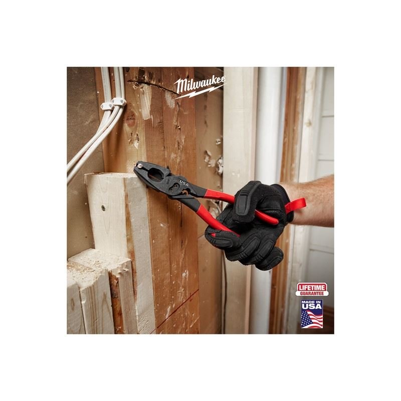 Milwaukee MT500C 9in Linemans Dipped Grip Pliers w/ Crimper Bolt Cutter (USA) - Mississauga Hardware Centre Inc