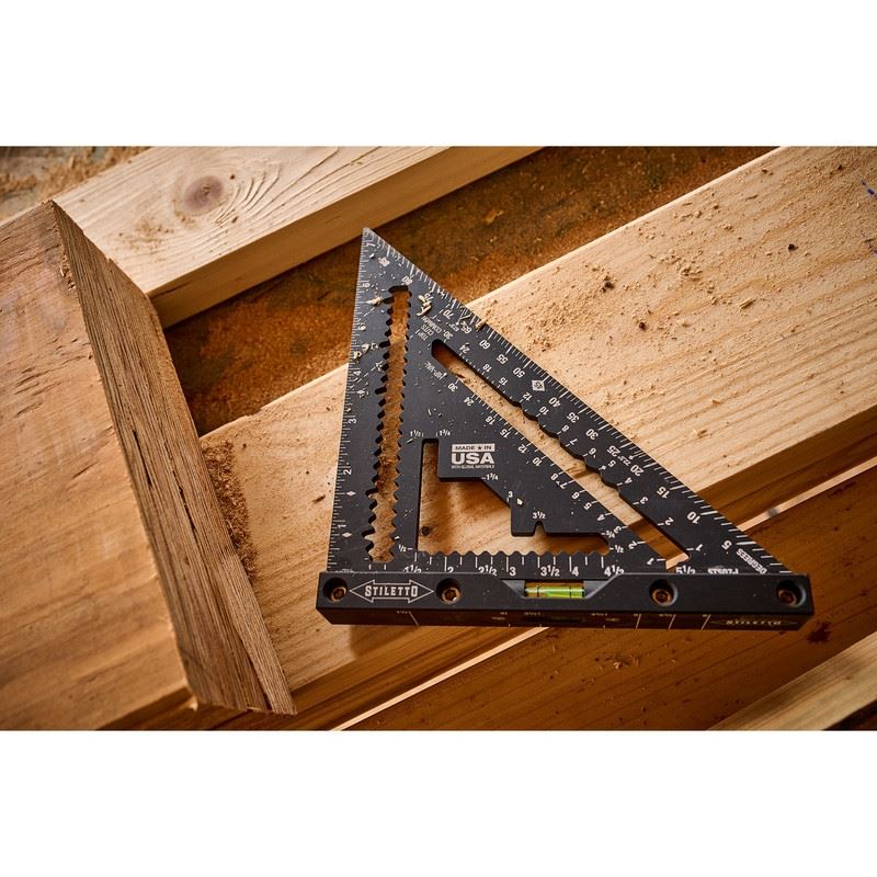 STILETTO STSQ7 - L 7in Carpenter Square with Level - Mississauga Hardware Centre Inc