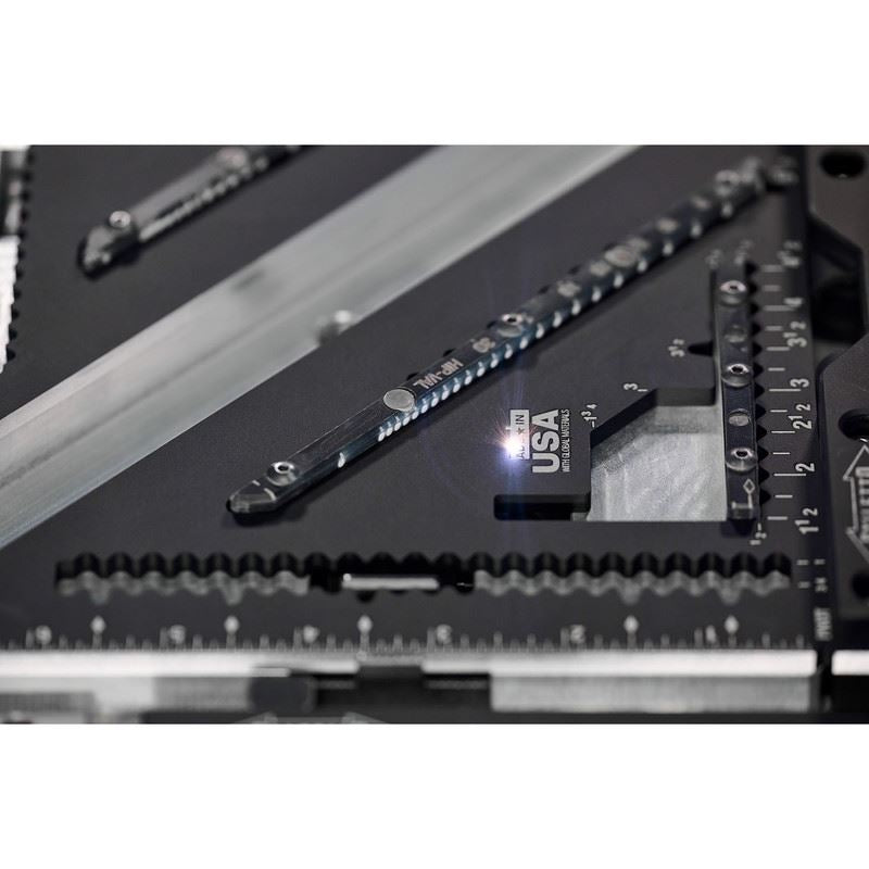 STILETTO STSQ7 - L 7in Carpenter Square with Level - Mississauga Hardware Centre Inc