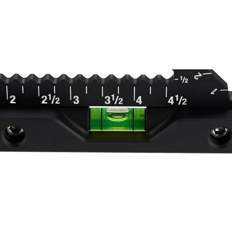 STILETTO STSQ7 - L 7in Carpenter Square with Level - Mississauga Hardware Centre Inc