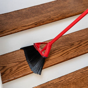 Vileda Oskar® Broom with Dustpan