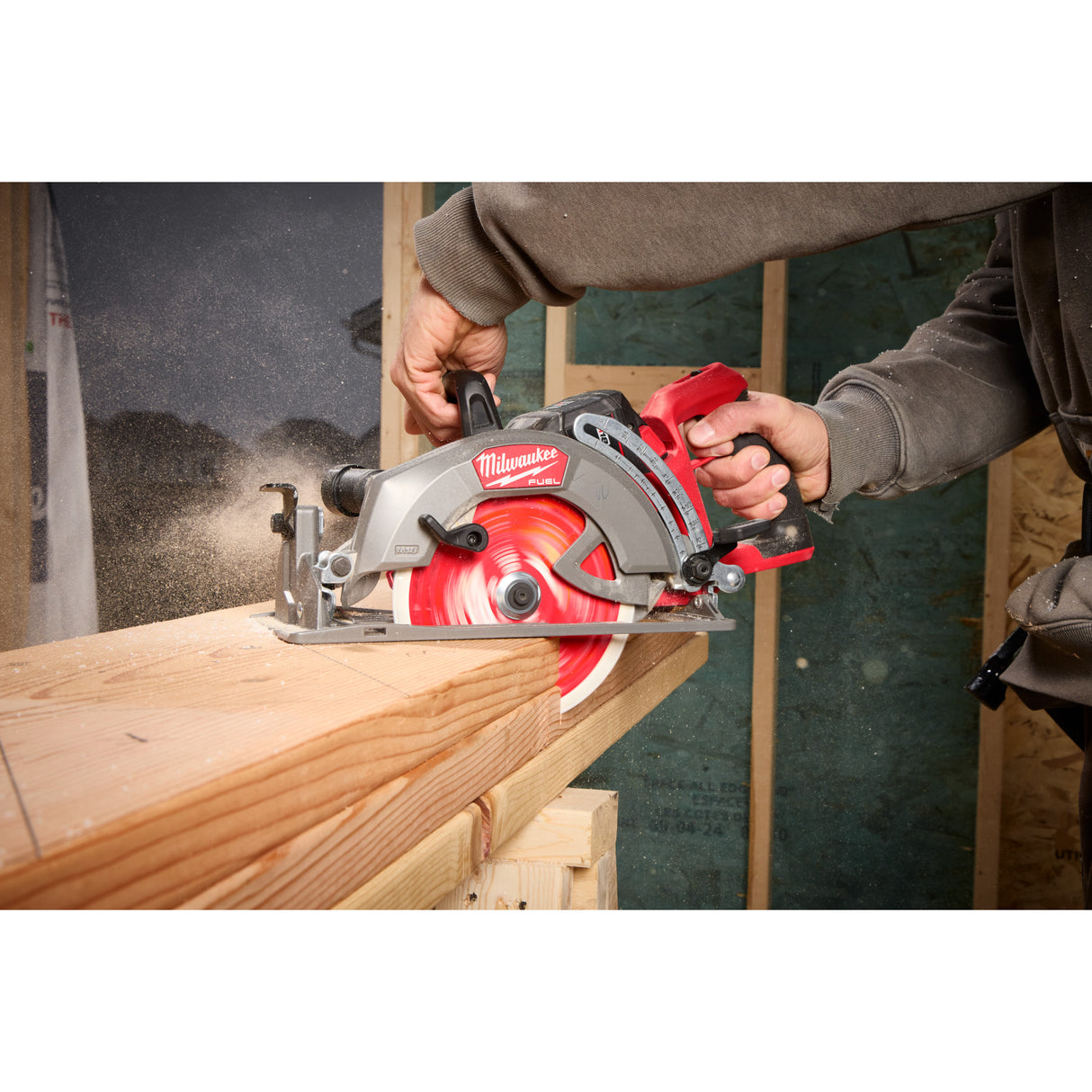 Milwaukee 2930-20 M18 FUEL™ 7-1/4" Rear Handle Circular Saw