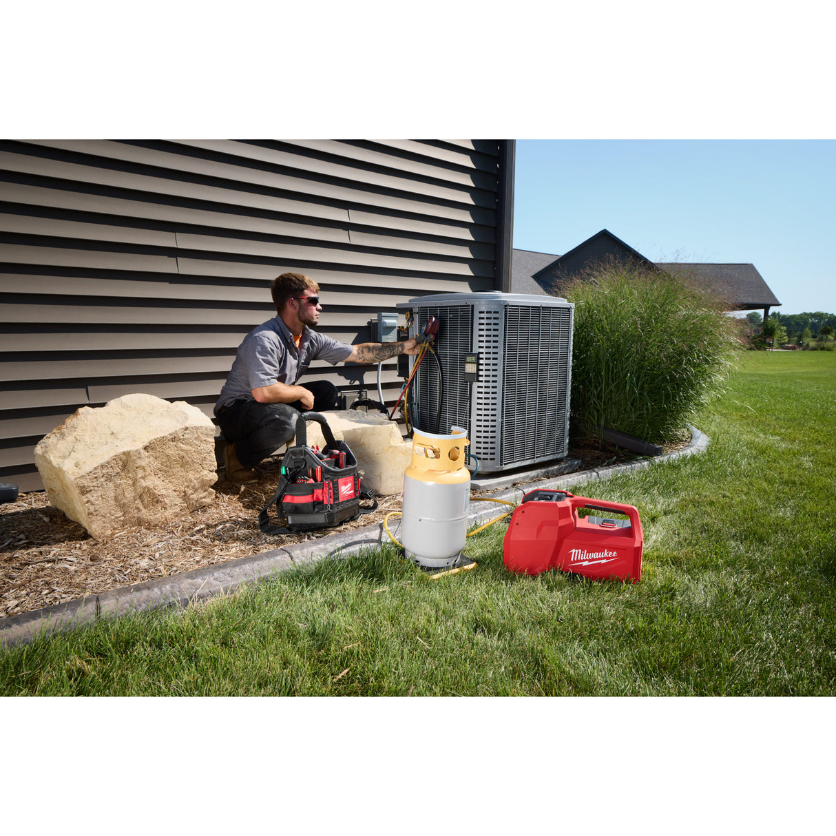 Milwaukee 2938-21 M18™ Brushless Refrigerant Recovery Machine