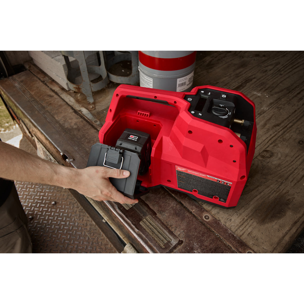 Milwaukee 2938-21 M18™ Brushless Refrigerant Recovery Machine