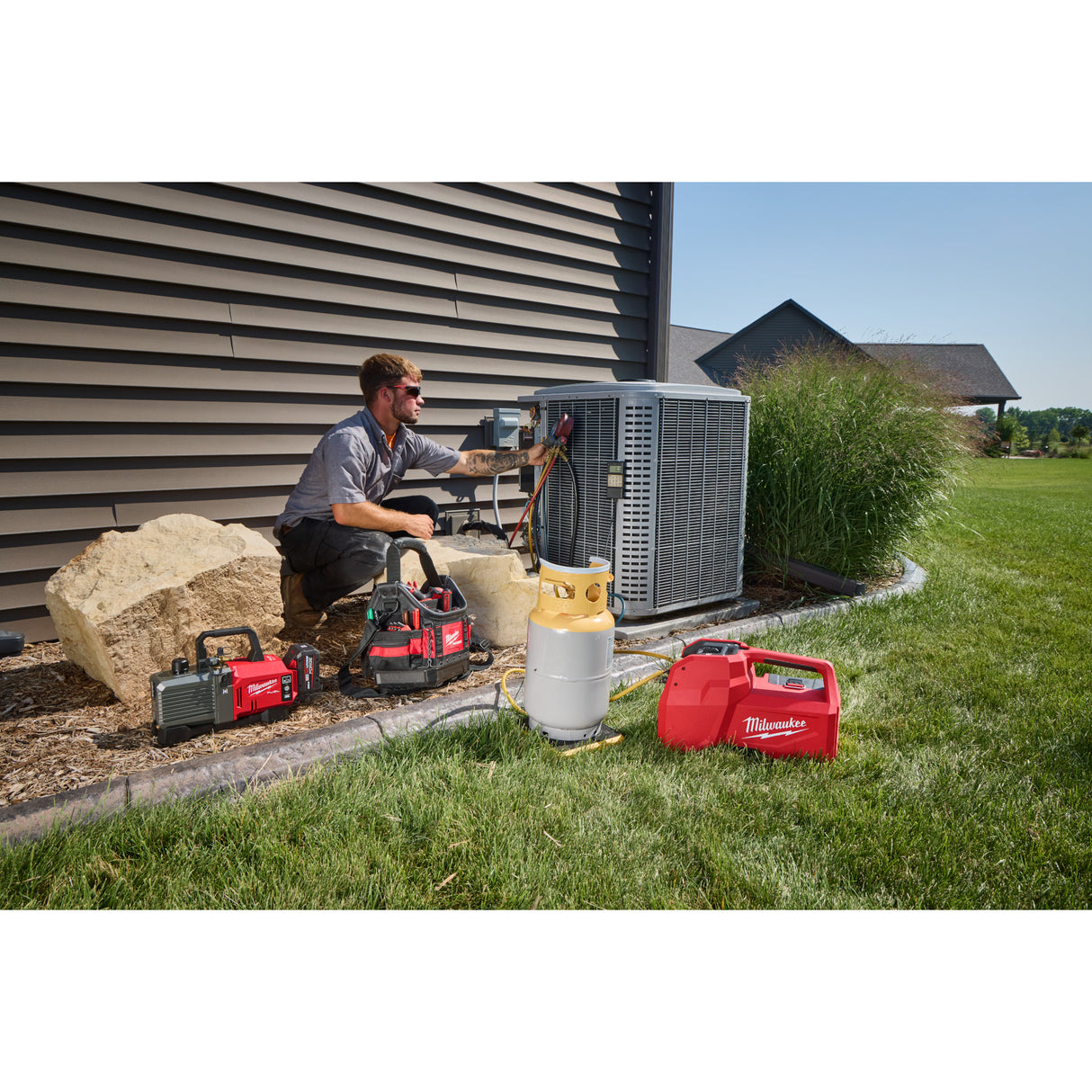 Milwaukee 2938-21 M18™ Brushless Refrigerant Recovery Machine