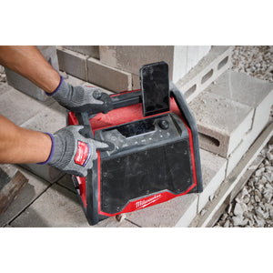 Milwaukee M18 BLUETOOTH® JOBSITE RADIO + CHARGER 2956-20