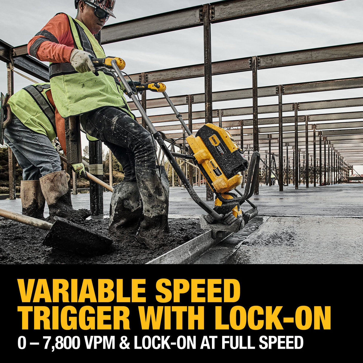 DEWALT DCPS330AG2 POWERSHIFT™ Concrete Power Screed Kit