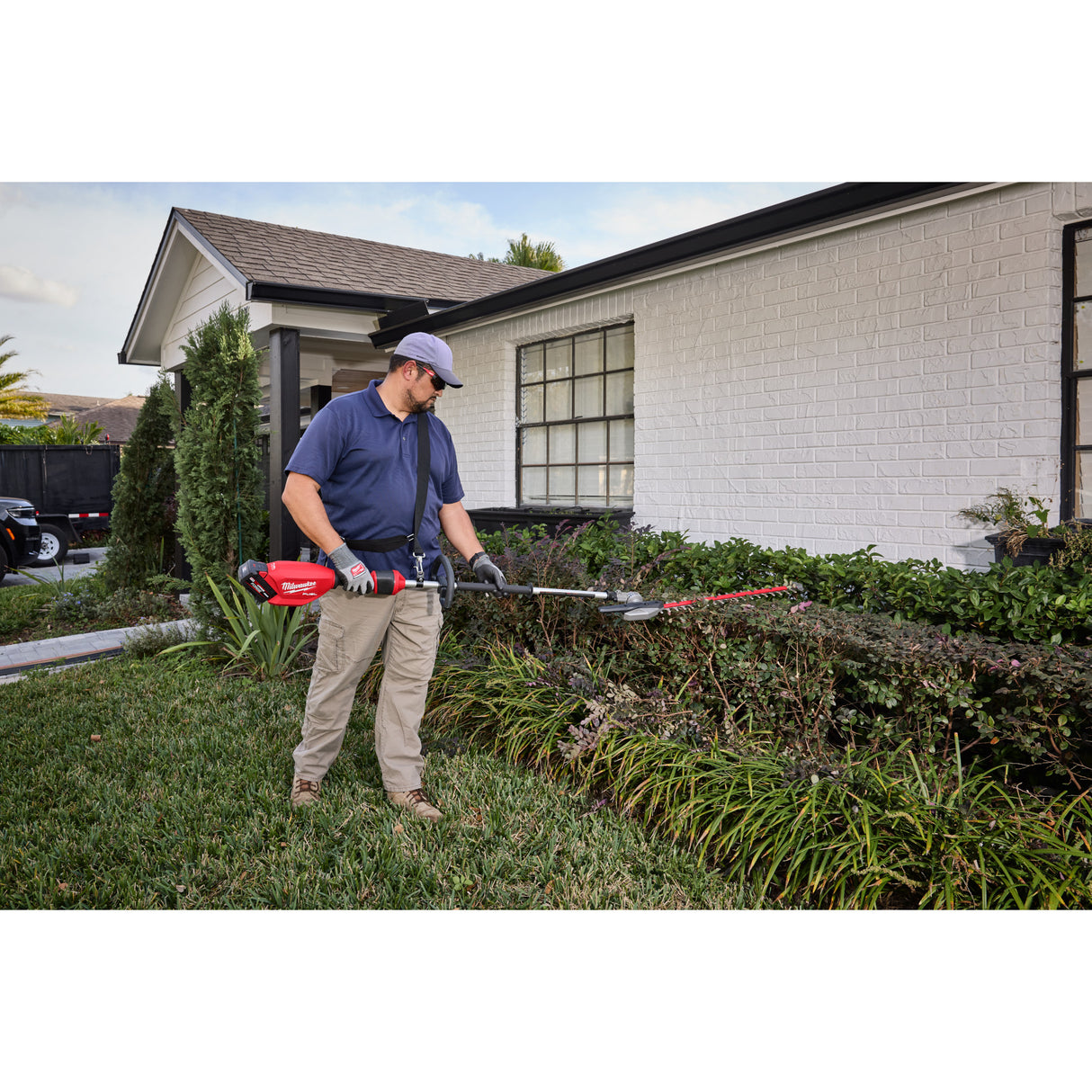 Milwaukee 3012-20 M18 FUEL™ Pole Articulating Hedge Trimmer
