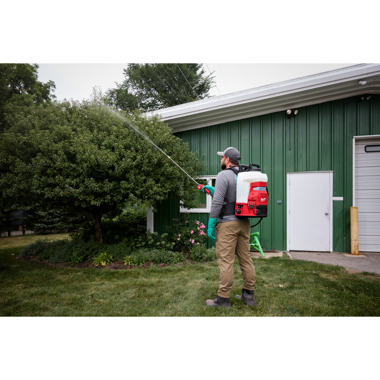 Milwaukee 3019-21PS M18™ 4-Gallon Backpack Sprayer w/ SWITCH TANK™ Kit