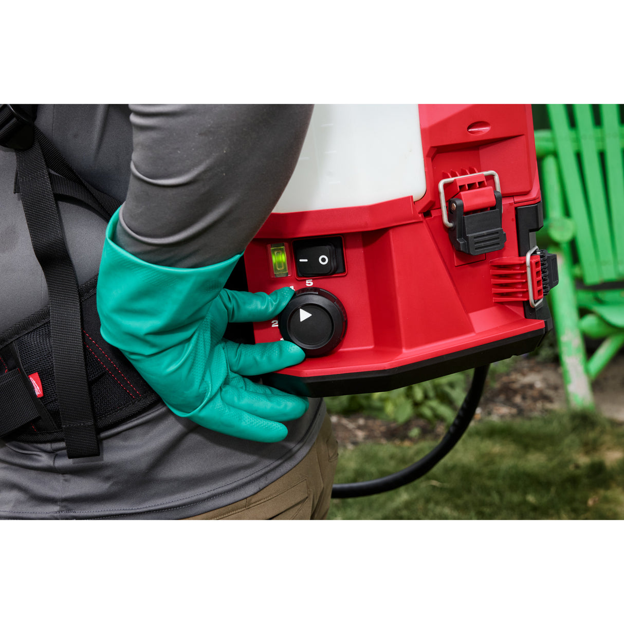 Milwaukee 3019-21PS M18™ 4-Gallon Backpack Sprayer w/ SWITCH TANK™ Kit