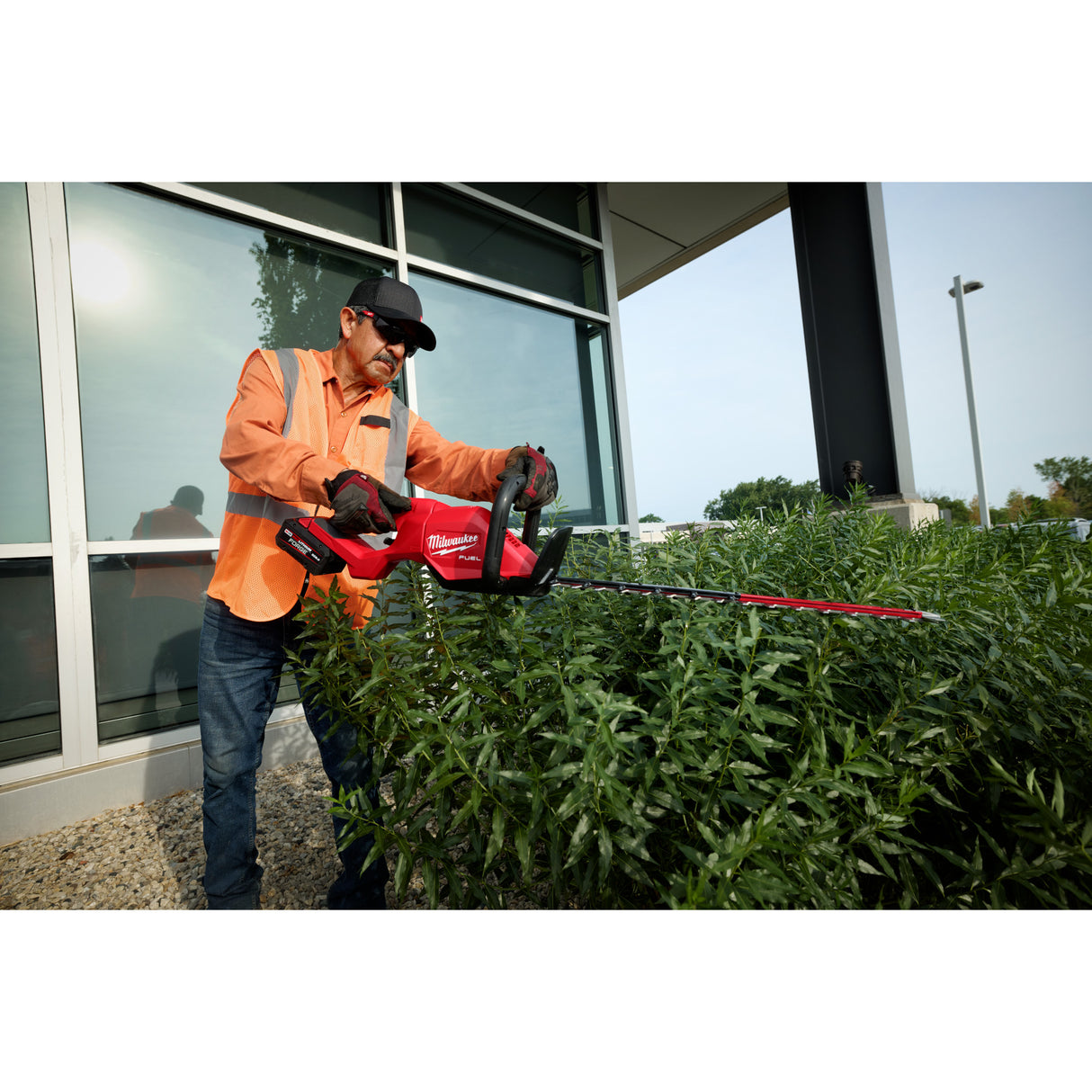 Milwaukee 3033-20 M18 FUEL™ 24" Hedge Trimmer