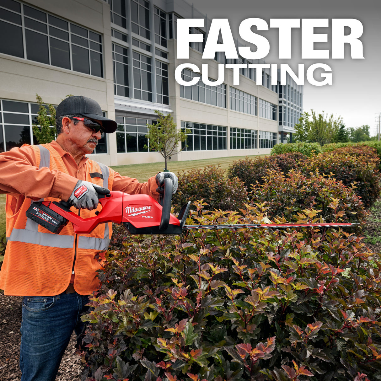 Milwaukee 3033-21 M18 FUEL™ 24" Hedge Trimmer Kit
