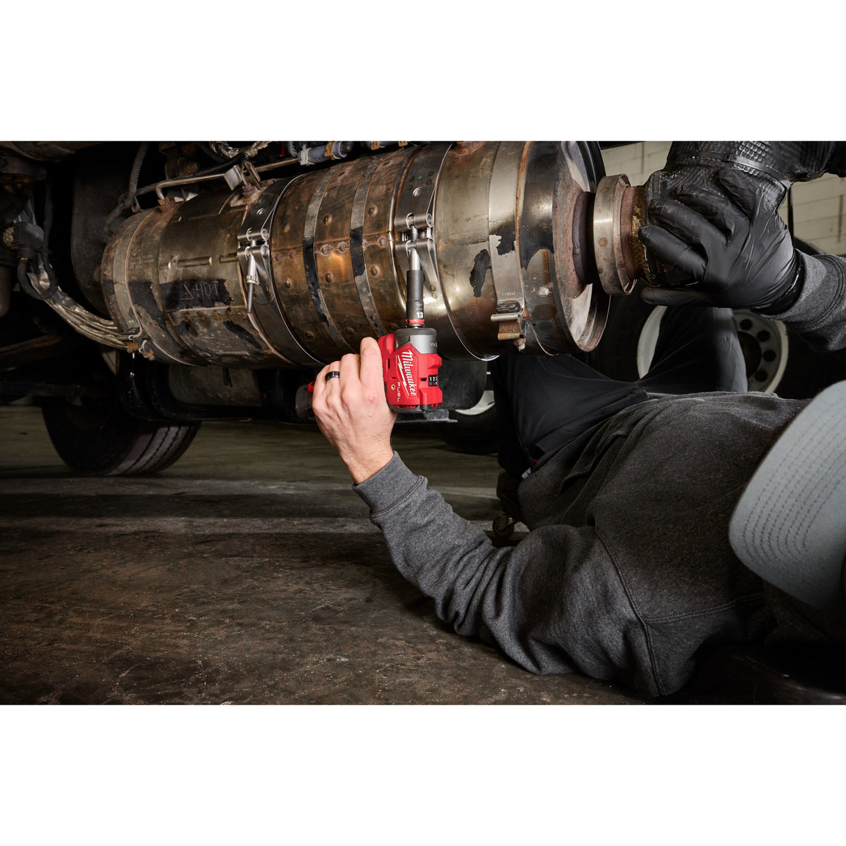 Milwaukee 3049-22 M12 FUEL™ 3/8" Subcompact Impact Wrench w/ Friction Ring Kit