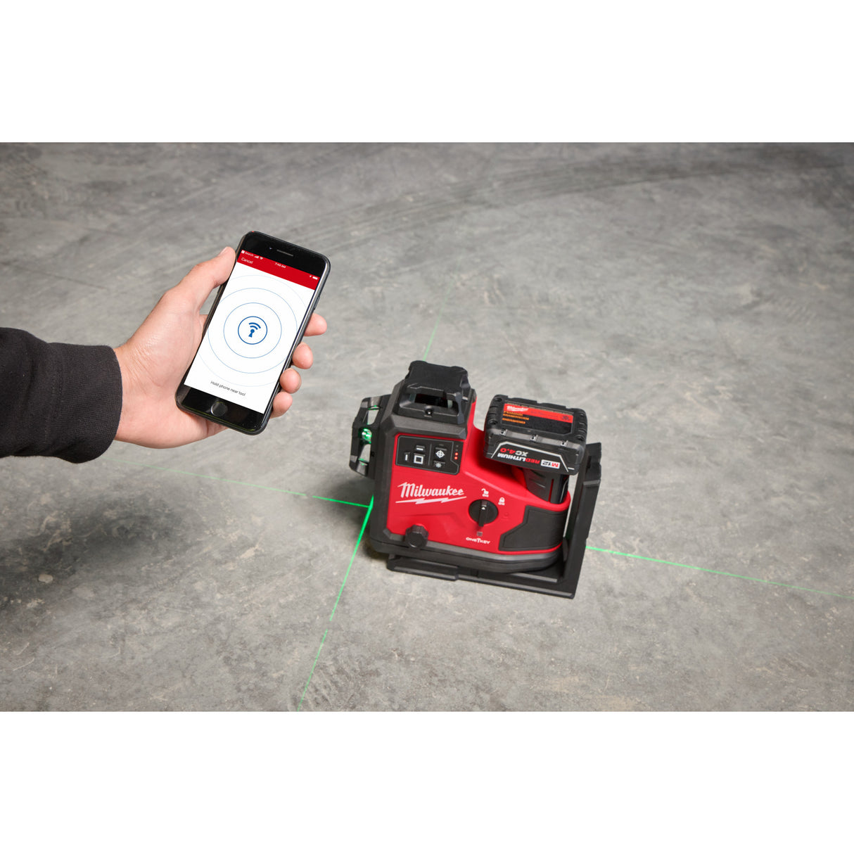 Milwaukee 3642-21 M12™ Green 360° 3-Plane Laser w/Automatic Alignment & Receiver