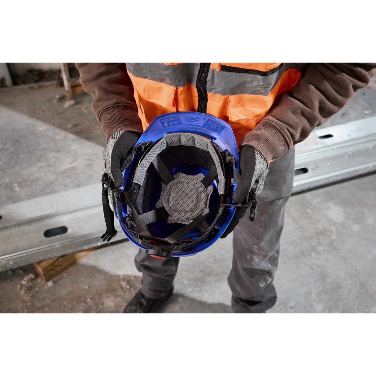 Milwaukee 48-73-1525 BOLT™ CSA/ANSI Type 2 Blue Front Brim Non-Vented Safety Helmet w/4PT Chinstrap - Class E