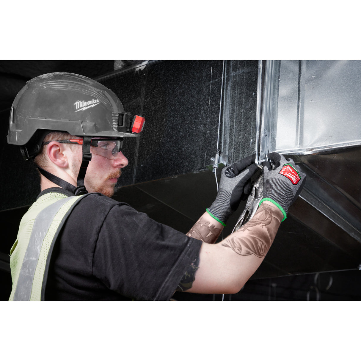 Milwaukee Cut Level 6 High-Dexterity Nitrile Dipped Gloves