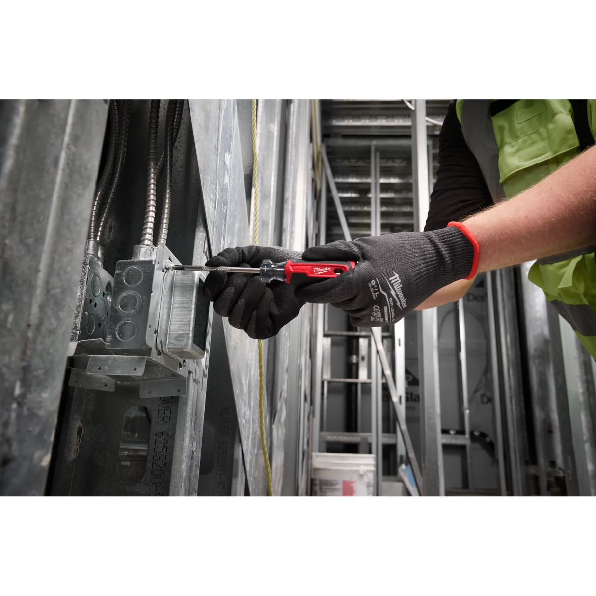 Milwaukee MT205 #2 Phillips 6" Cushion Grip Demolition Screwdriver