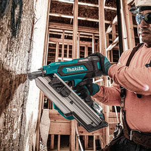 Makita BN001GZ01 40Vmax XGT Brushless 3-1/2" Framing Nailer, 30-34° Clipped Head, Tool Only