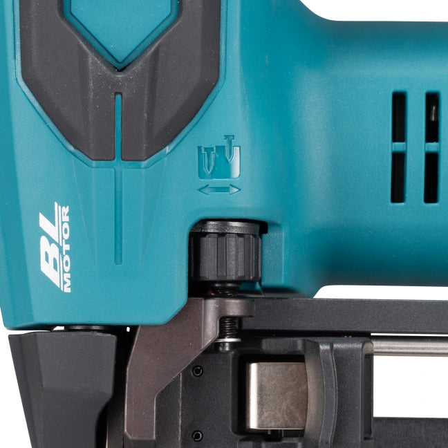Makita DBN601Z 18V LXT Brushless 2-1/2" 16 ga Straight Finish Nailer - Tool Only