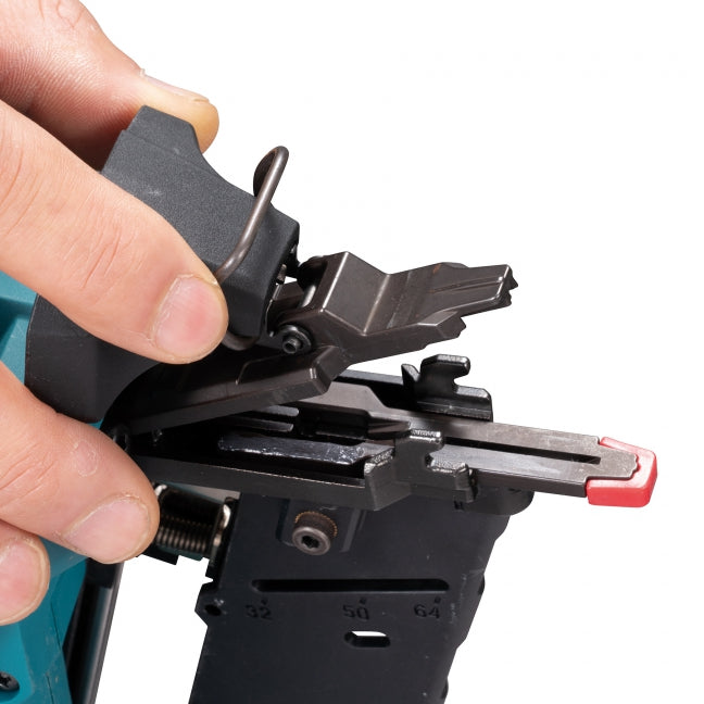 Makita DBN610Z 18V LXT Brushless 2-1/2" 16 ga Angled Finish Nailer - Tool Only