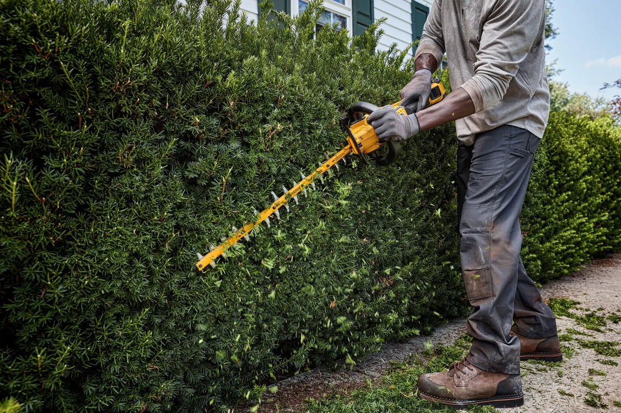 DEWALT DCHT870X1 60V MAX* 26 In. Brushless Cordless Hedge Trimmer Kit