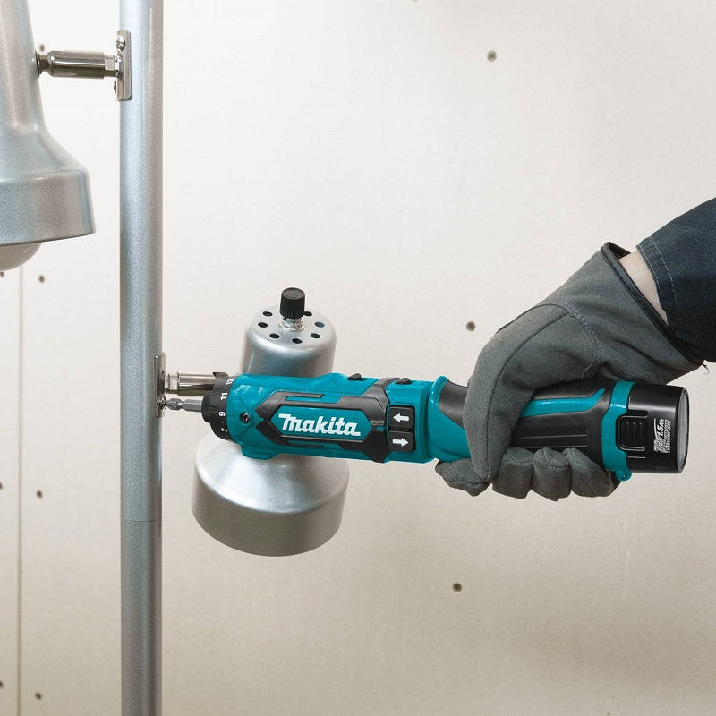 Makita DF012DSE 7.2V Li-Ion 1/4" Hex Drill-Driver