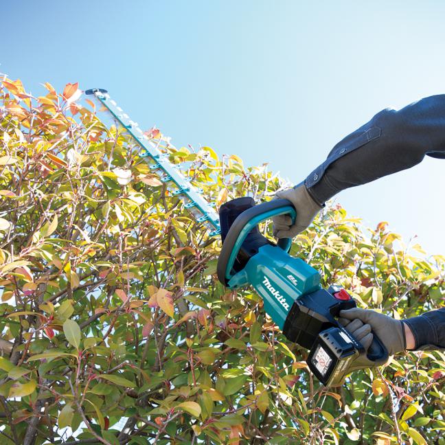 Makita DUH602Z 18V LXT Brushless 24" Hedge Trimmer, Tool Only