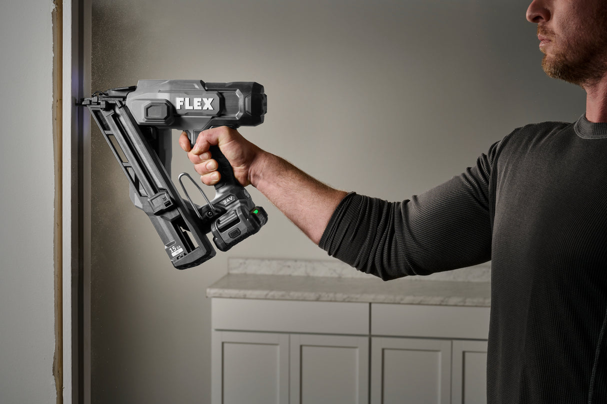 FLEX FX4311B-Z 15Ga Angled Finish Nailer - Tool Only