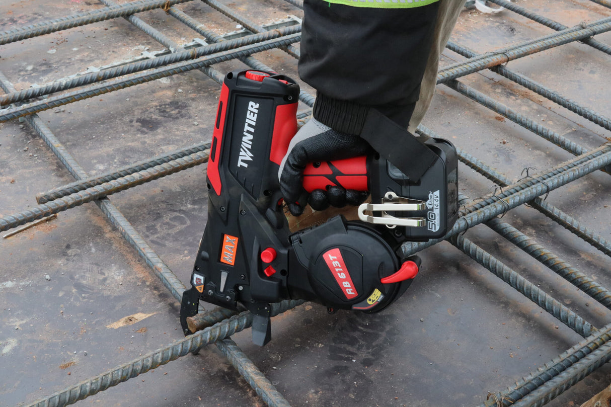 MAX RB613T TWINTIER rebar tying tool application image