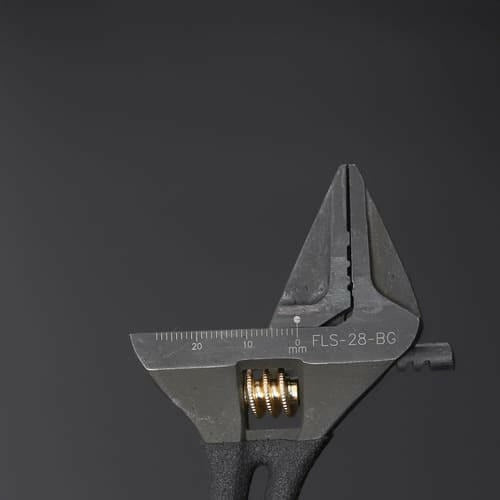 Fujiya Kurokin FLS-43-BG Lightweight Short Adjustable Wrench with Serrated Jaws