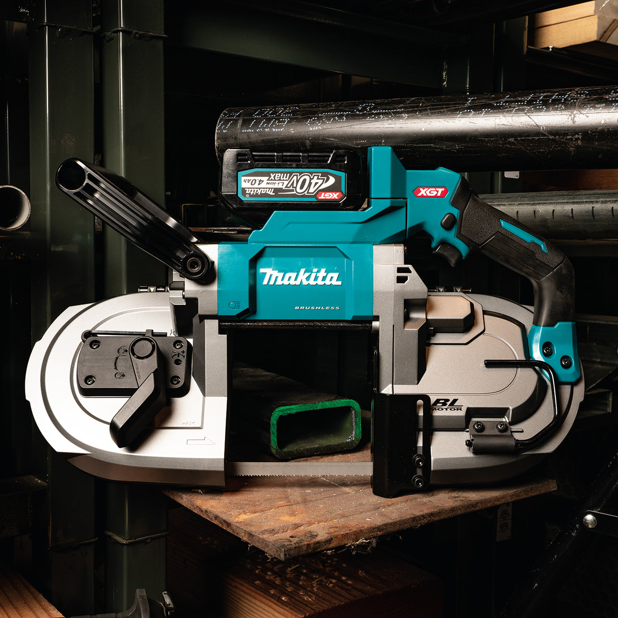 Makita PB002GZ 40Vmax XGT Brushless Portable Band Saw, Tool Only