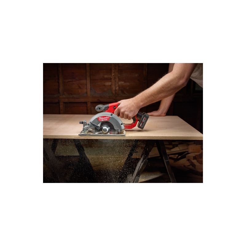 Milwaukee | 2530-21XC M12 FUEL 5-3/8" Circular Saw