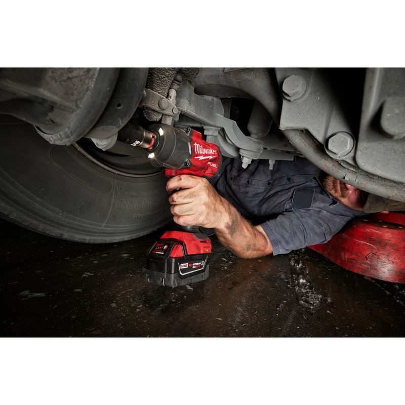 Milwaukee 2967-22 M18 FUEL 1/2in High Torque Impact wrench w/ Friction Ring Kit
