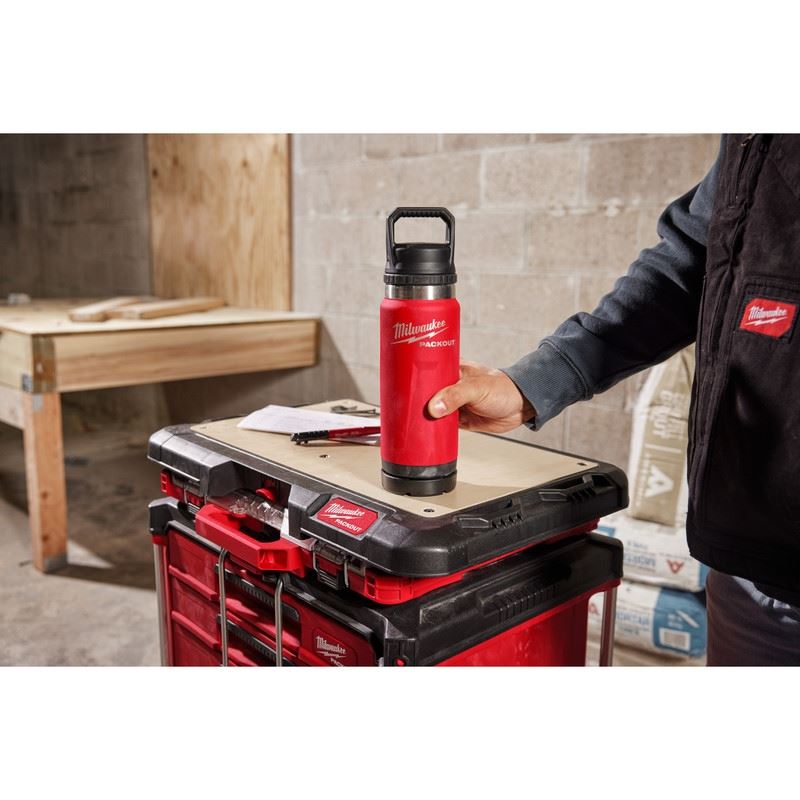Milwaukee 48-22-8396R PACKOUT 24oz Insulated Bottle with Chug Lid - Red