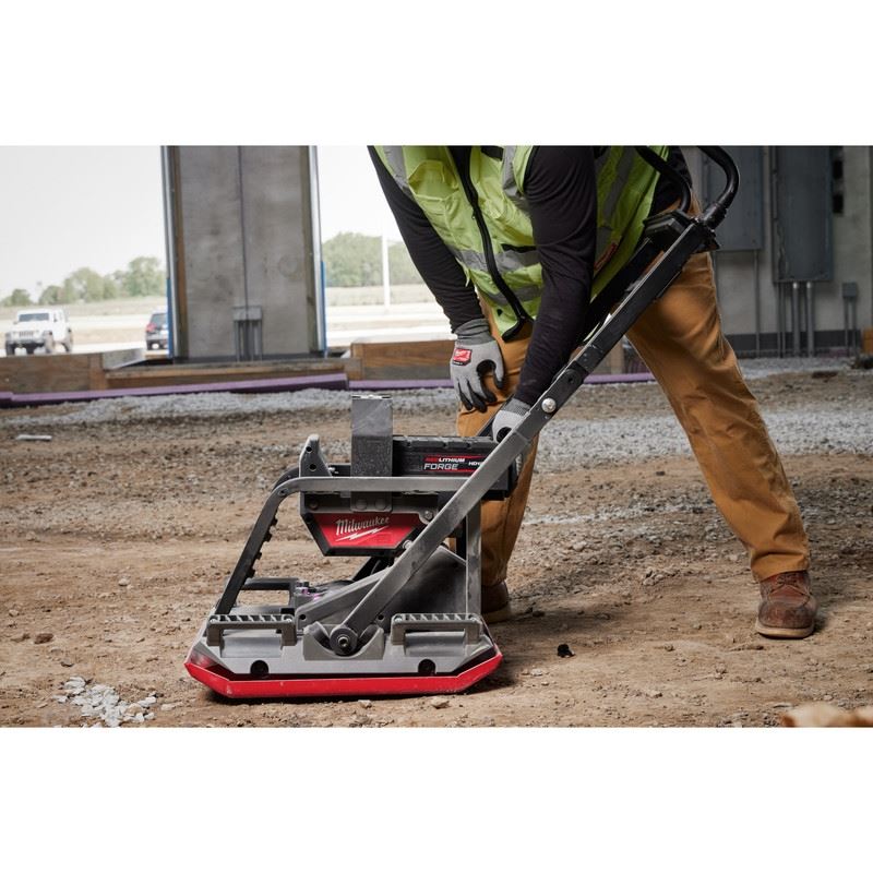 Milwaukee MXF220-2HD MX FUEL 20in Plate Compactor Kit