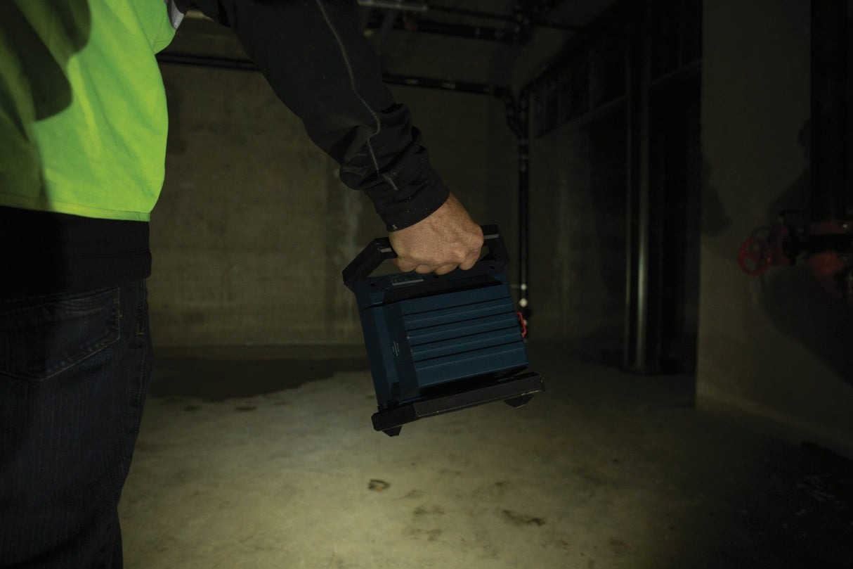 Bosch GLI18V - 1200 18V Connected LED Floodlight (Bare Tool) - Mississauga Hardware Centre Inc