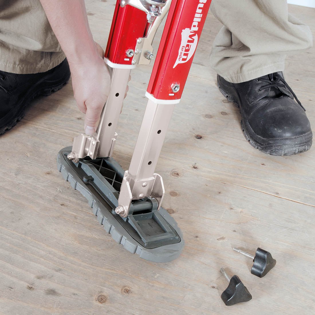 BuildMan® 24 - 40 in. Drywall Stilts - Mississauga Hardware Centre Inc