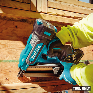 Makita DBN900ZK 18V LXT® Lithium‑Ion Cordless 30º Clipped Head 3‑1/2" Framing Nailer, Tool Only