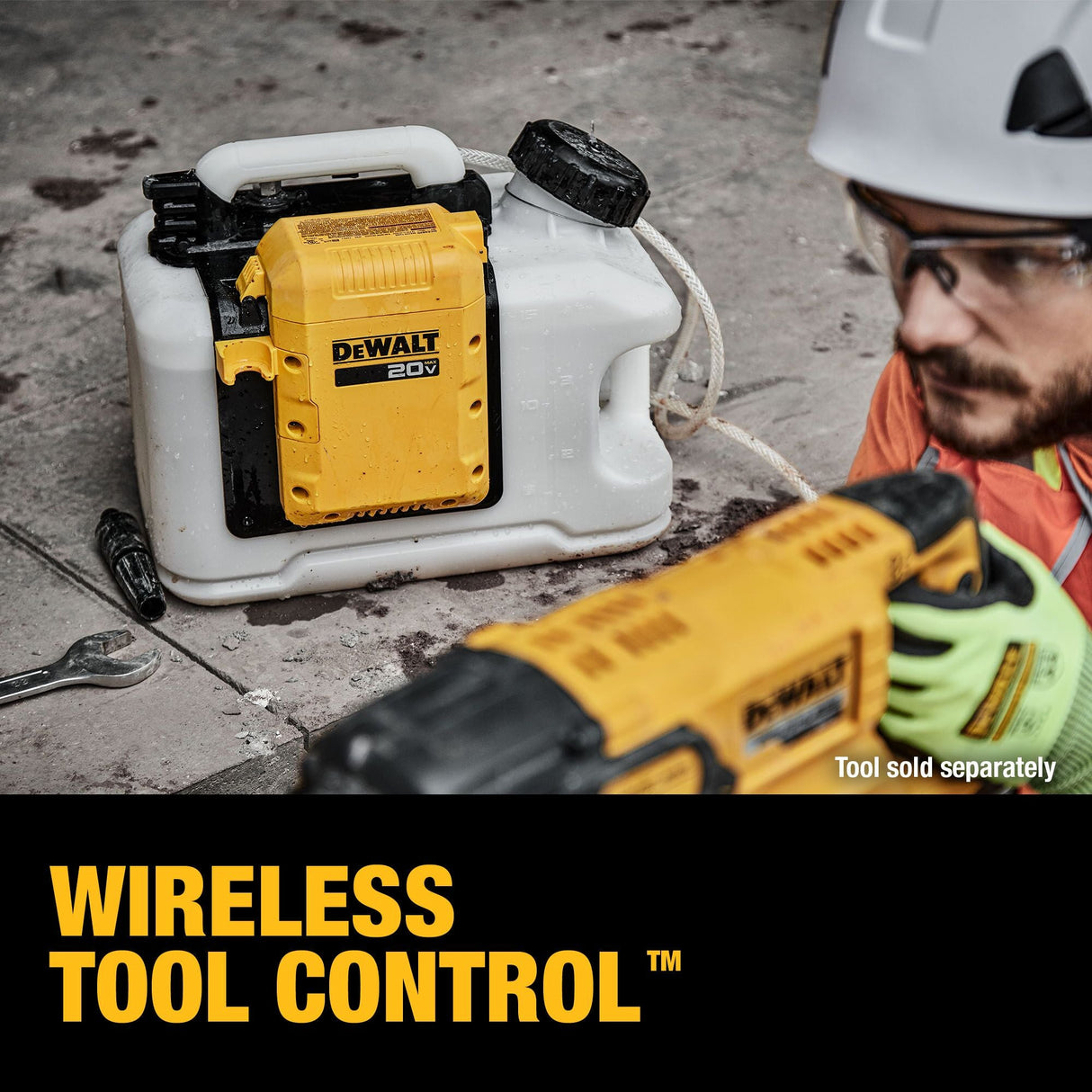 DEWALT DCE6820B 20V MAX* POWERED WATER TANK (BARE TOOL) - Mississauga Hardware Centre Inc