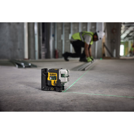 DEWALT DCLE14301GB USB Rechargeable Green 3X180° Line Laser Base Kit - Mississauga Hardware Centre Inc