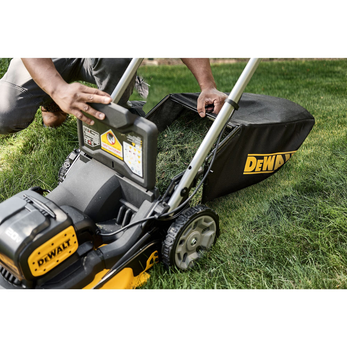 DEWALT DCMWSP256U2 - CA 2X20V* MAX XR® Cordless RWD, Self - Propelled Mower Kit - Mississauga Hardware Centre Inc