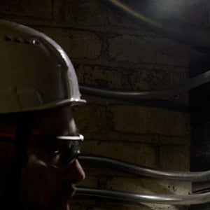 Milwaukee 2013R Milwaukee® Rechargeable Low - Profile Magnetic Task Light - Mississauga Hardware Centre Inc